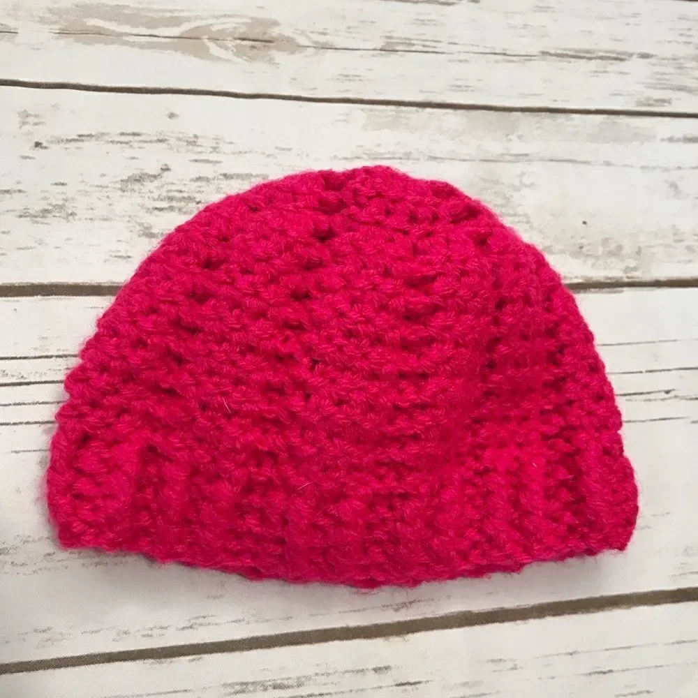 D‎ Hand Crocheted Little Girl Hat Winter Snow Warm